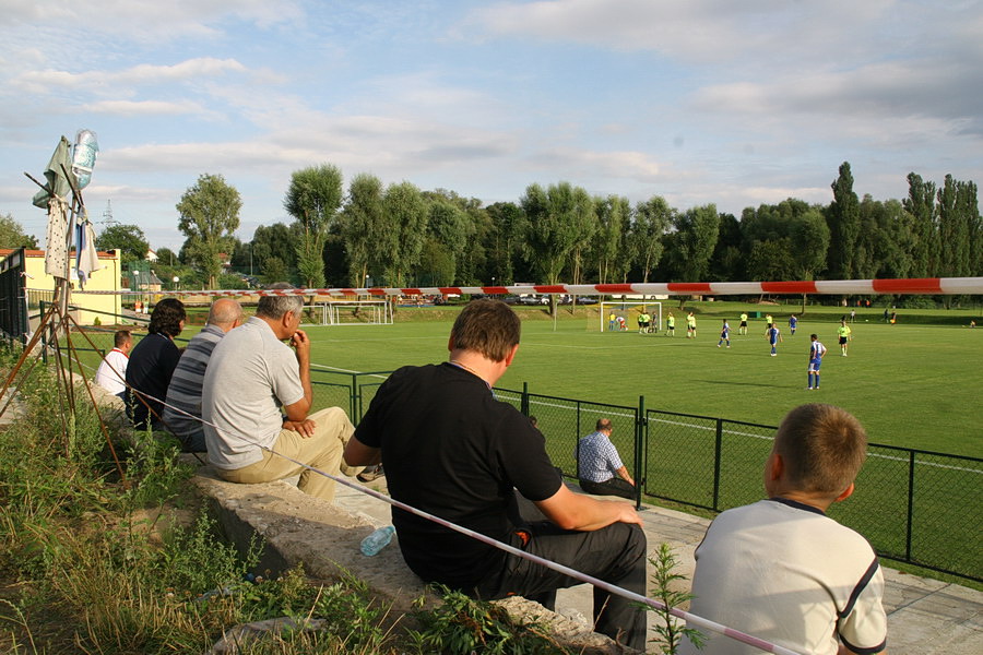 Nowy kompleks sportowy przy ul. Moniuszki i mecz 2 kolejki IV ligi Olimpia 2004 - Tcza Biskupiec, fot. 64