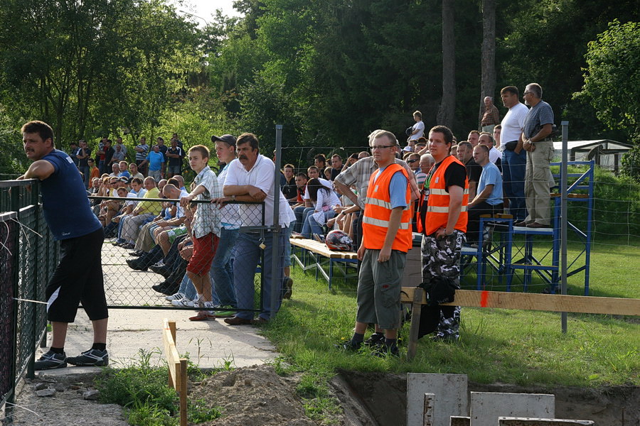 Nowy kompleks sportowy przy ul. Moniuszki i mecz 2 kolejki IV ligi Olimpia 2004 - Tcza Biskupiec, fot. 65