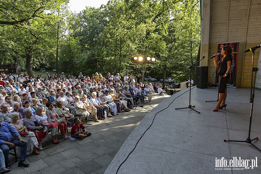 XXII Letni Salon Muzyczny Wieczr piosenek powanych i niepowanych., fot. 23