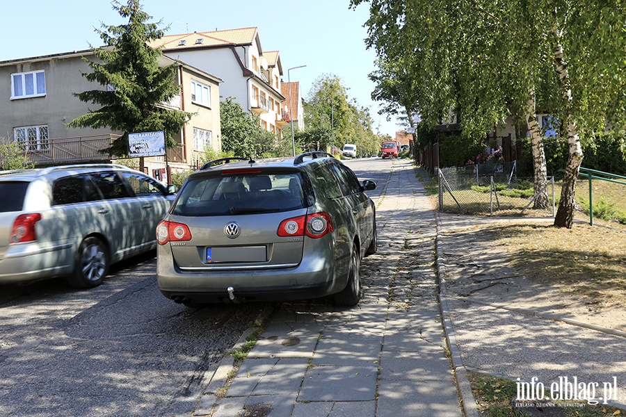 Mistrzowie parkowania w Elblągu (część 28), fot. 12
