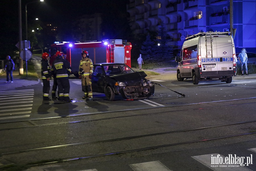 Kolizja na skrzyowaniu ulicy Robotniczej z Obrocw Pokoju, fot. 3