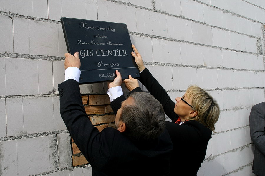 Podpisanie aktu erekcyjnego oraz wmurowanie kamienia węgielnego pod budowę Centrum GIS Centre, fot. 29