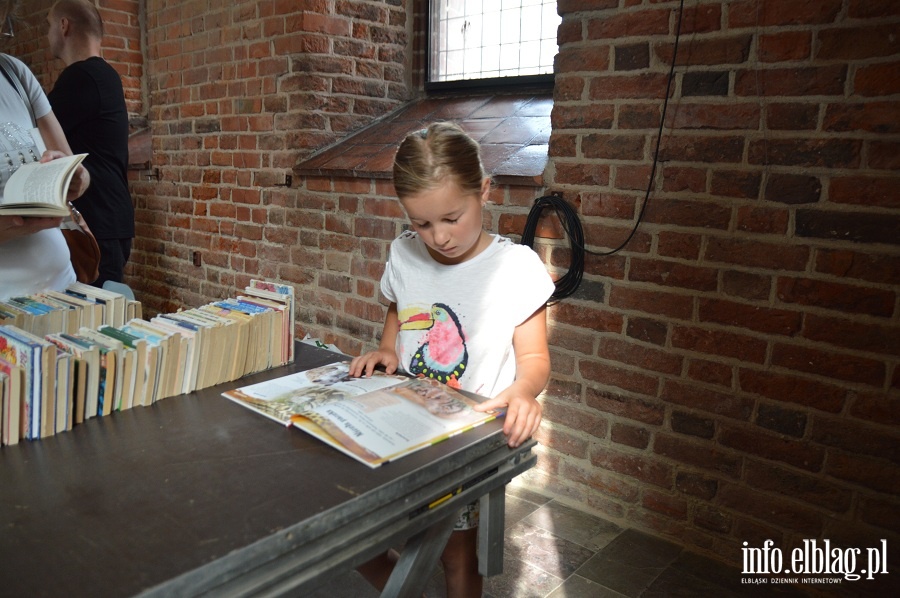 Kiermasz ksiki w Bibliotece Elblskiej, fot. 8