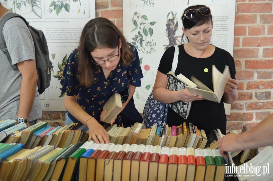 Kiermasz ksiki w Bibliotece Elblskiej, fot. 17