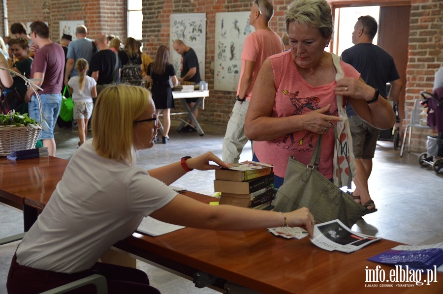 Kiermasz ksiki w Bibliotece Elblskiej, fot. 24