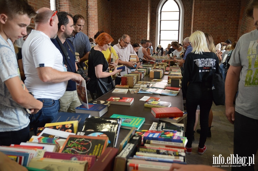Kiermasz książki w Bibliotece Elbląskiej, fot. 37