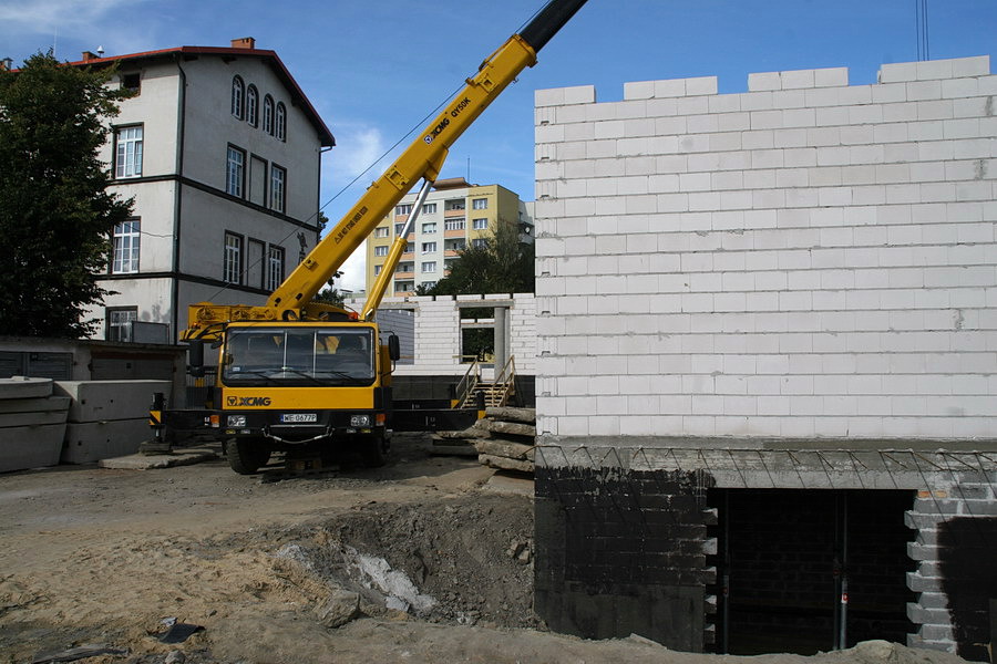 Podpisanie aktu erekcyjnego oraz wmurowanie kamienia węgielnego pod budowę Centrum GIS Centre, fot. 36