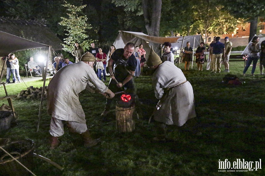 Muzeum kowale,lampiony i fireshow , fot. 65