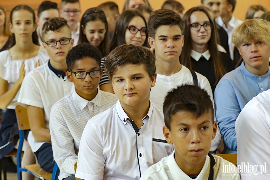 SP 18 rozpoczęcie nowego roku szkolnego., fot. 22