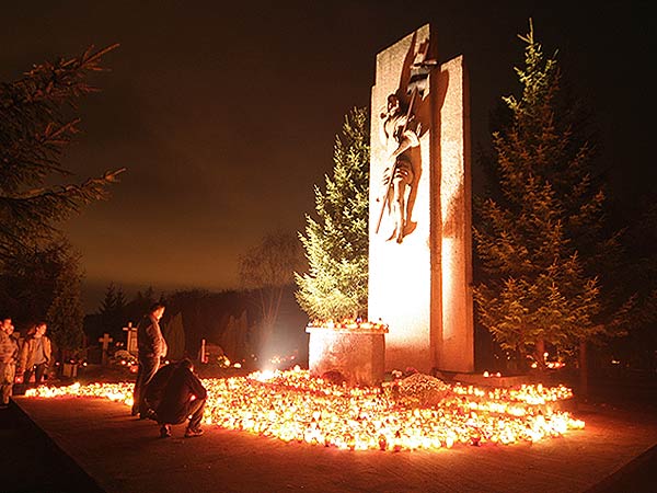 Święto Zmarłych 2004, fot. 16