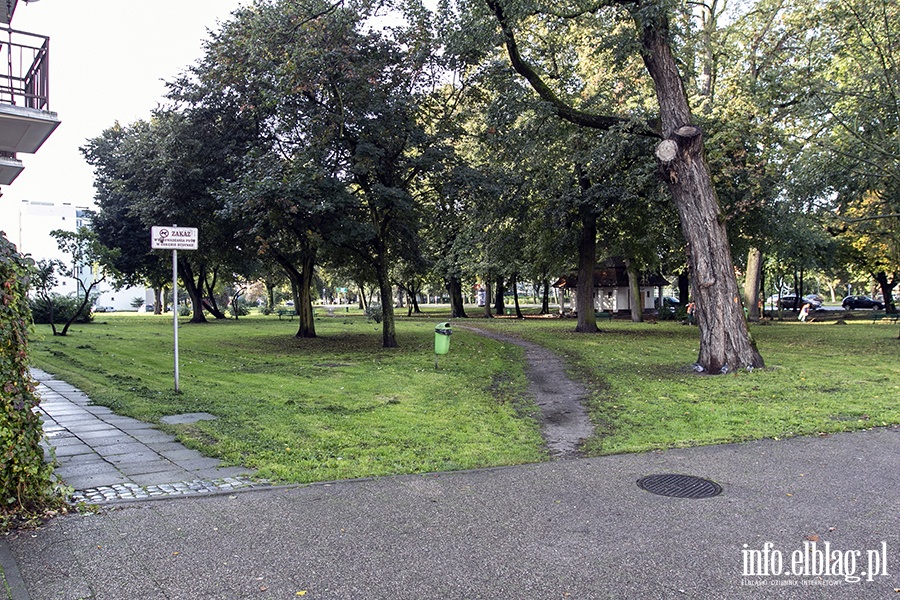 Park przy ulicy Lotniczej i placu Wolnoci, fot. 19