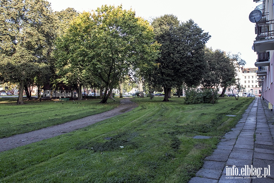 Park przy ulicy Lotniczej i placu Wolnoci, fot. 20
