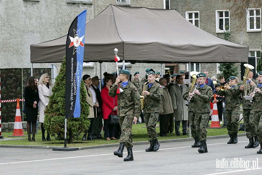 Sztandar dla Puku Wsparcia Dowodzenia, fot. 98