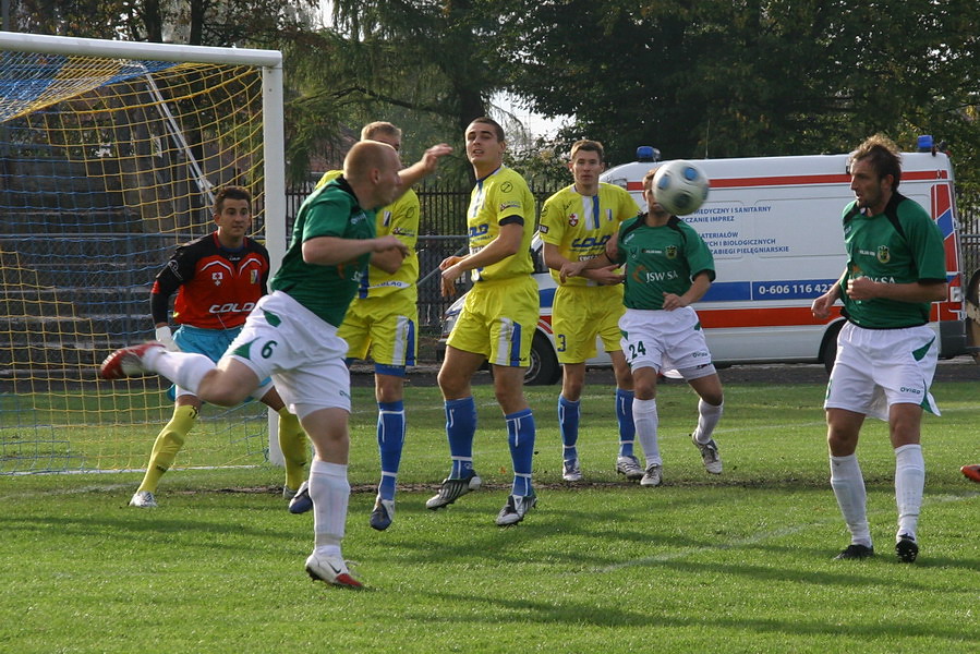 Mecz 13 kolejki II ligi: Olimpia Elblg - GKS Jastrzbie 1-3, fot. 2