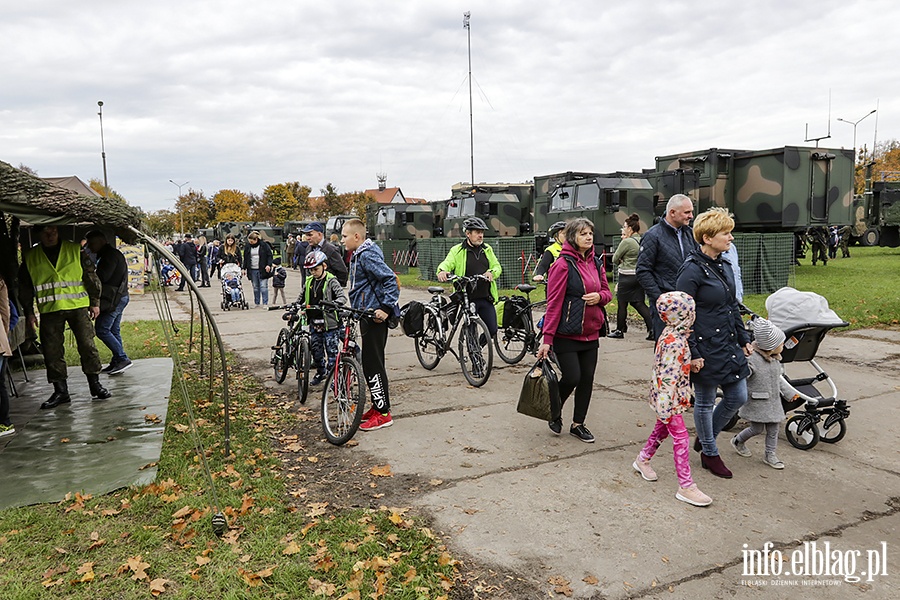 Sztandar dla Puku Wsparcia Dowodzenia, fot. 101