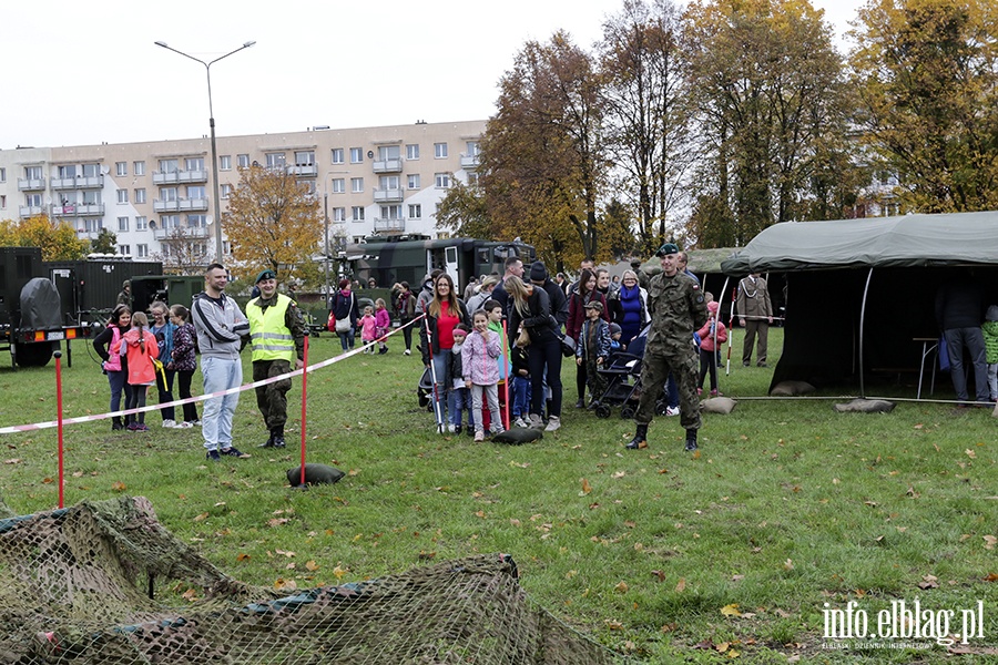 Sztandar dla Pułku Wsparcia Dowodzenia, fot. 168