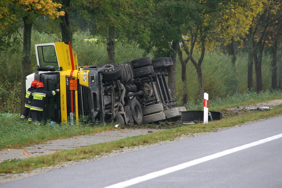 Wypadek cysterny z gazem w Kazimierzowie na drodze krajowej nr 7, fot. 2