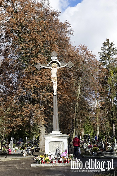 Cmentarz Agrykola sprzatanie grobw, fot. 2