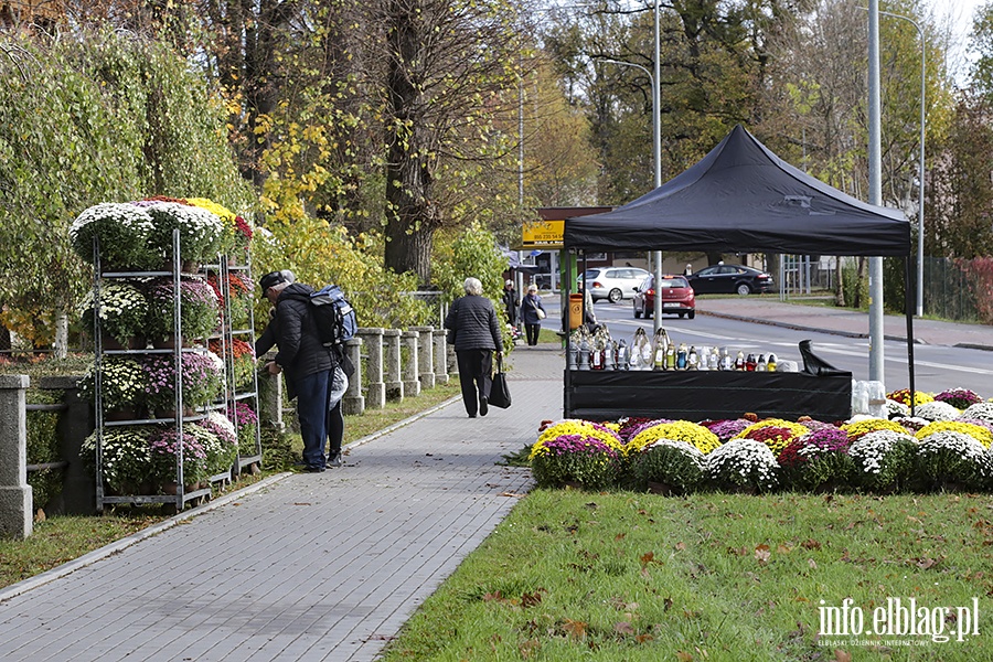 Cmentarz Agrykola sprzatanie grobw, fot. 27