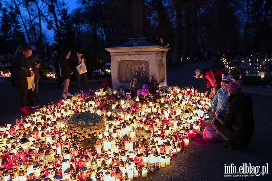 Cmentarz w wietle zniczy, fot. 12