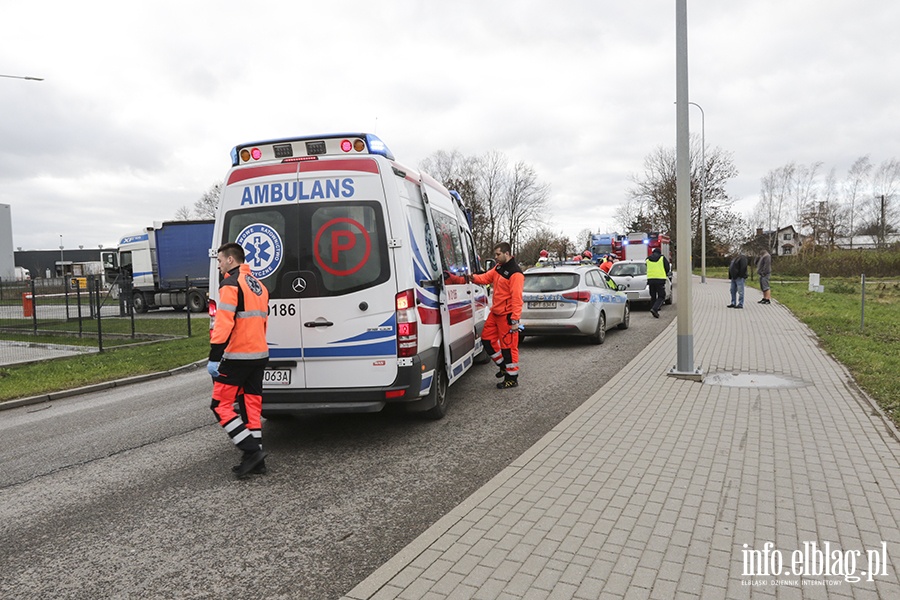 Zderzenie dwch samochodw na ulicy uawskiej, fot. 1