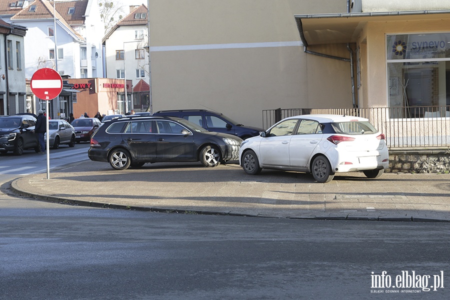 Mistrzowie parkowania w Elblągu (część 37), fot. 10