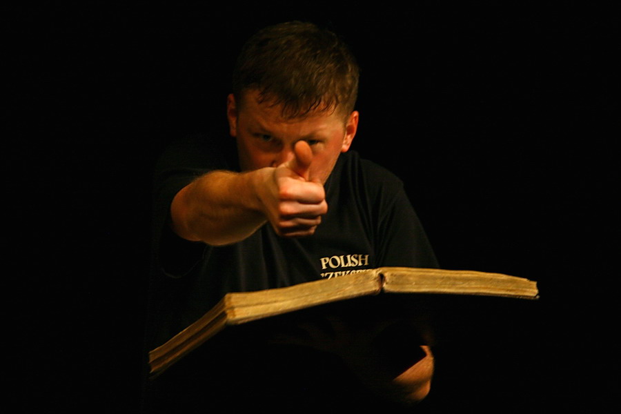 Spektakl „Wszystkie dzieła Szekspira w nieco skróconej wersji” Teatru im. A.Sewruka, fot. 53