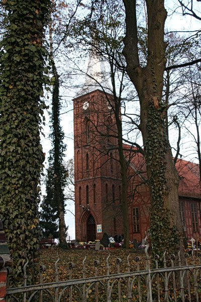 Dzień Wszyskich Świętych i Zaduszki na cmentarzach w Elblągu i okolicach, fot. 6