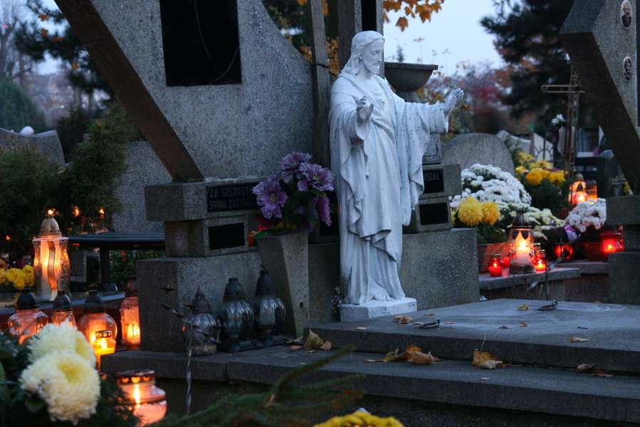 Dzie Wszyskich witych i Zaduszki na cmentarzach w Elblgu i okolicach, fot. 28