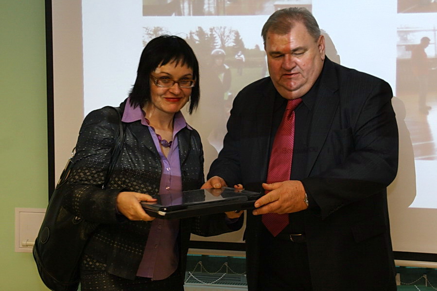Przekazanie sprzętu komputerowego Szkolnym Centrom BRD, fot. 13