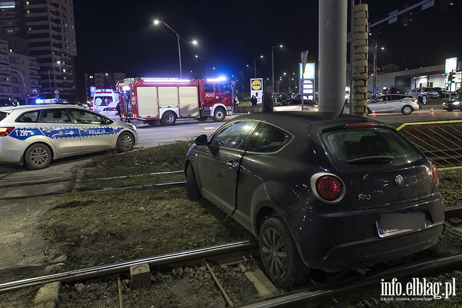 Wypadek skrzyowanie ulic pk. Dbka i Oglnej, fot. 13