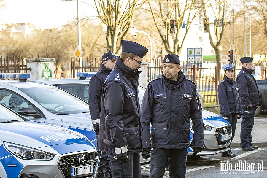 Policja przekazanie nowych samochodw i odzi motorowej., fot. 14