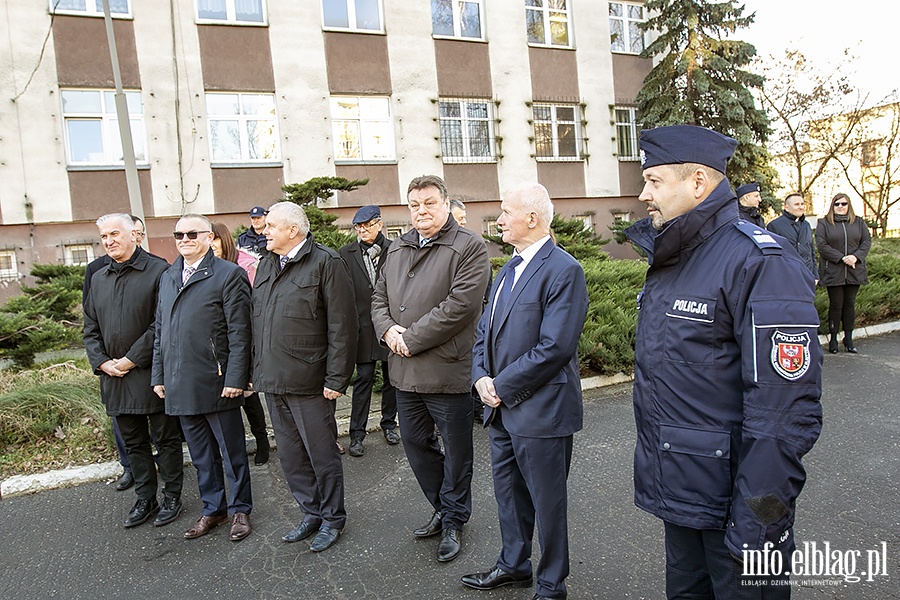 Policja przekazanie nowych samochodw i odzi motorowej., fot. 18