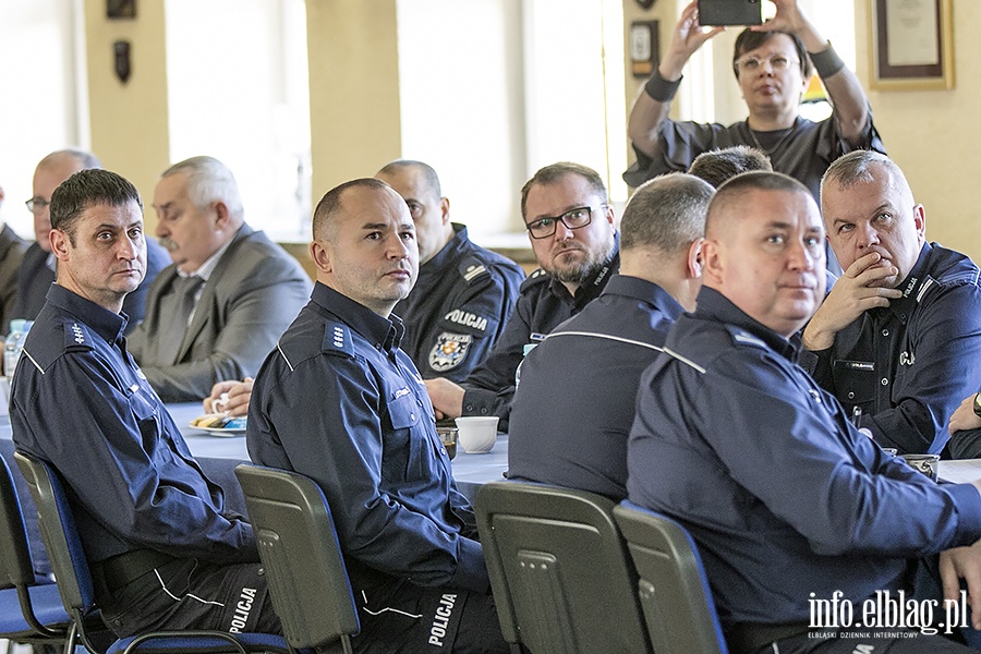 Policja przekazanie nowych samochodw i odzi motorowej., fot. 35