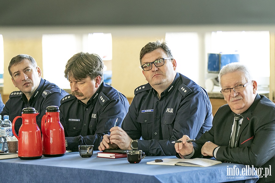 Policja przekazanie nowych samochodw i odzi motorowej., fot. 36