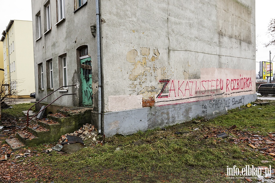 Rozbirka budynku mieszkalnego przy al. Grunwaldzka 97, fot. 16