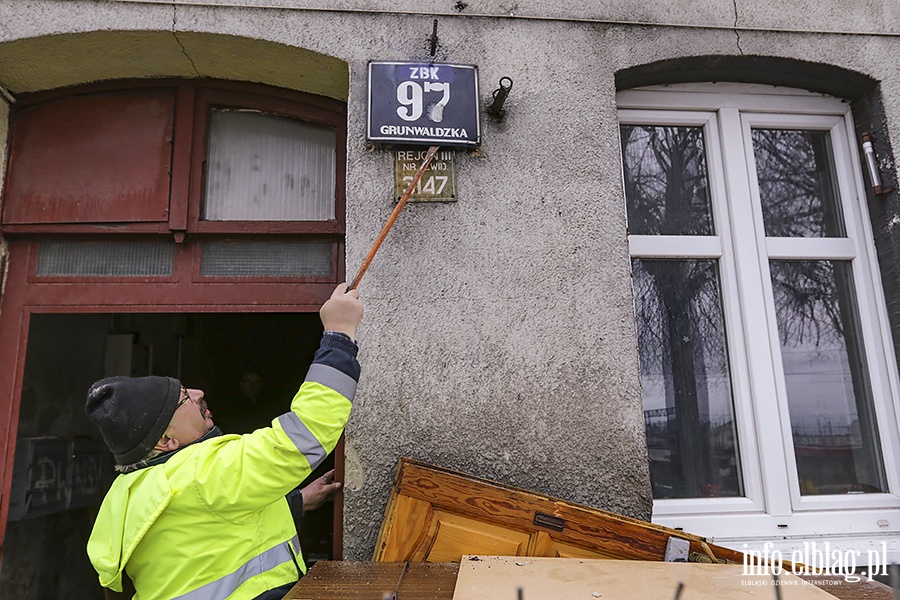 Rozbirka budynku mieszkalnego przy al. Grunwaldzka 97, fot. 20