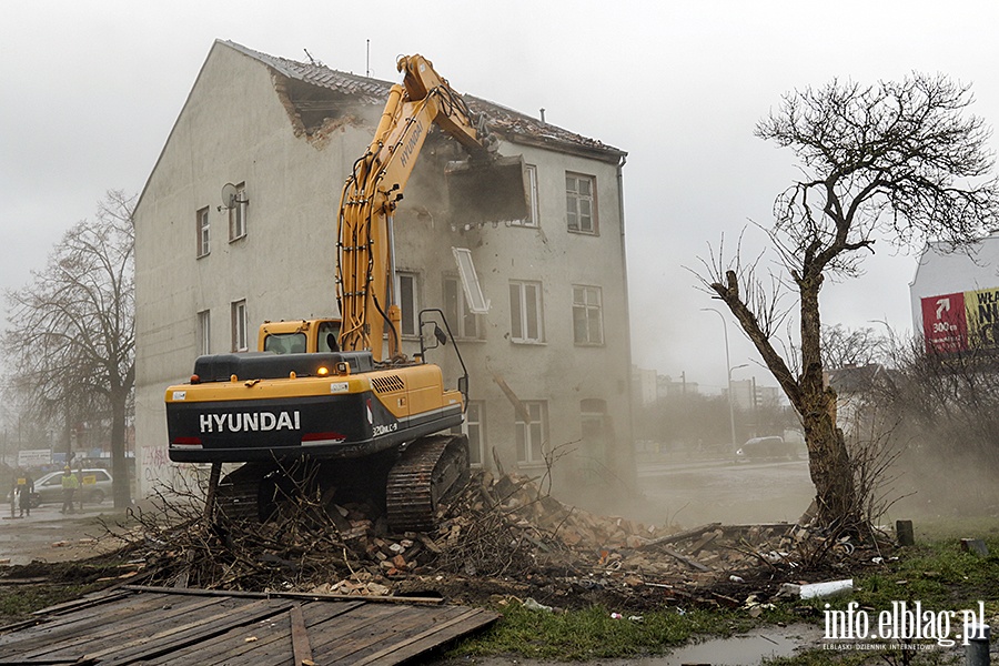 Rozbirka budynku mieszkalnego przy al. Grunwaldzka 97, fot. 44