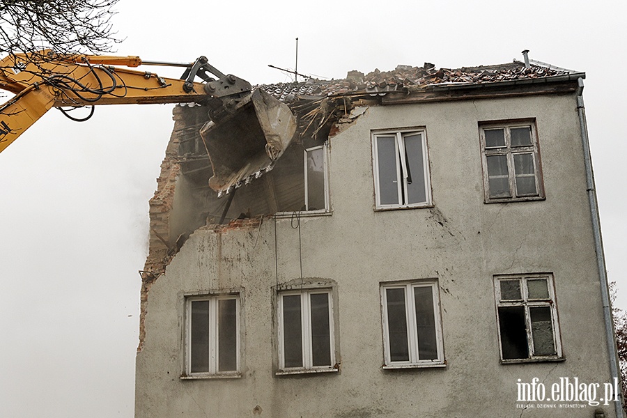 Rozbirka budynku mieszkalnego przy al. Grunwaldzka 97, fot. 45