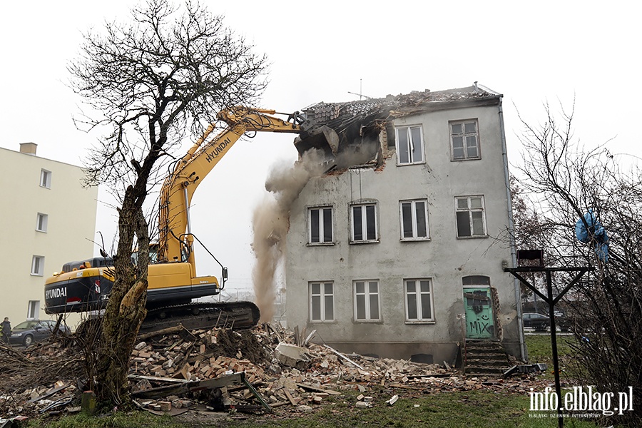 Rozbirka budynku mieszkalnego przy al. Grunwaldzka 97, fot. 46