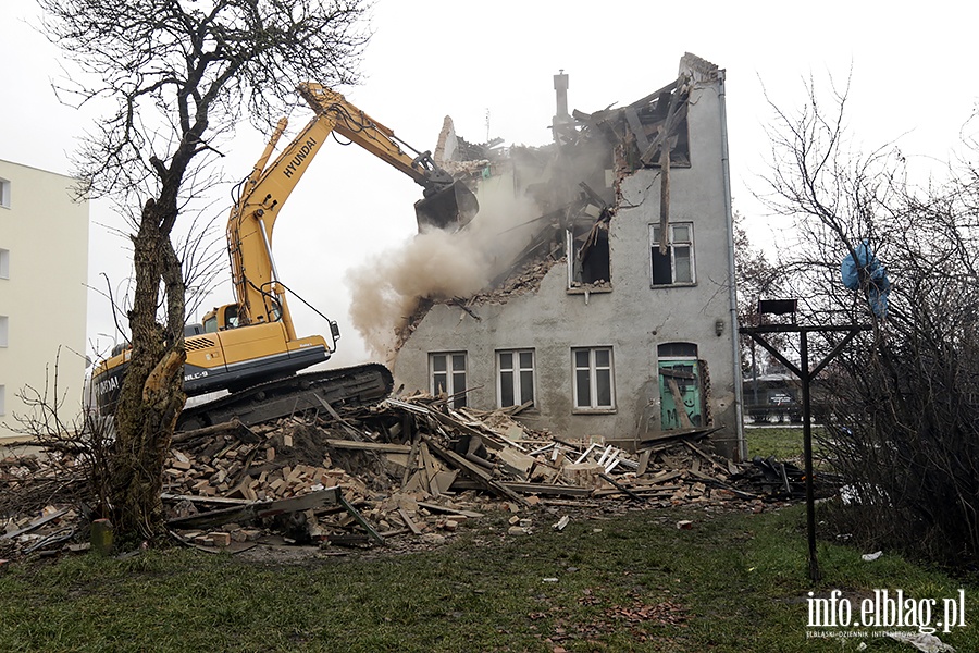 Rozbirka budynku mieszkalnego przy al. Grunwaldzka 97, fot. 53