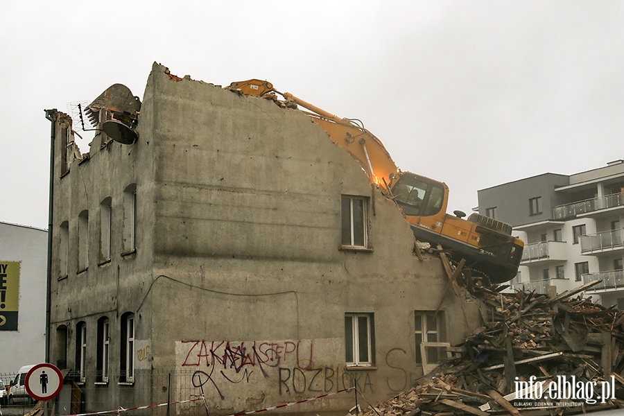 Rozbirka budynku mieszkalnego przy al. Grunwaldzka 97, fot. 65