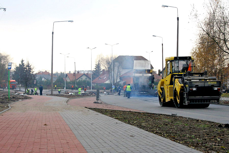 Przebudowa ul. Legionw - wykonanie nawierzchni z masy bitumicznej, fot. 4