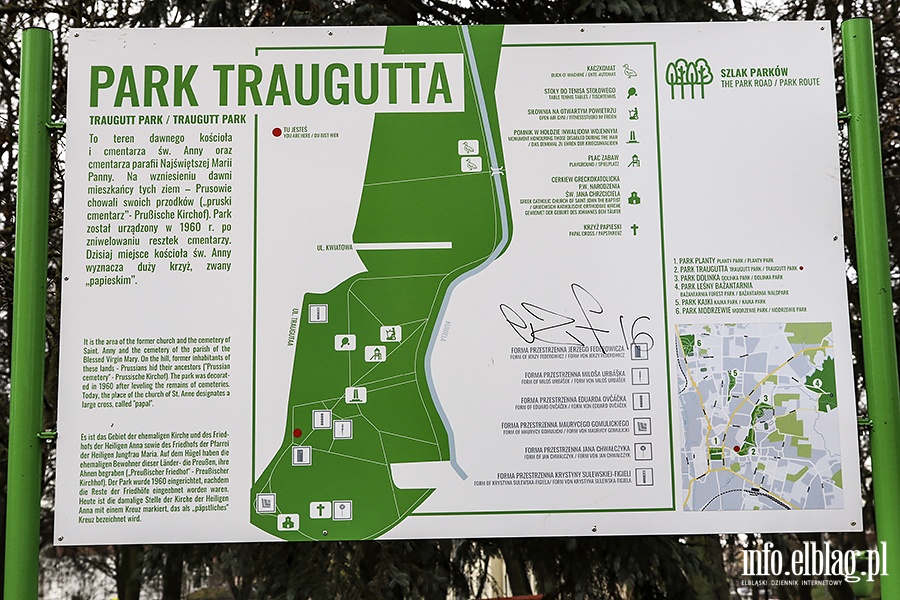 Park Traugutta zniszczone awki i tablica informacyjna, fot. 1