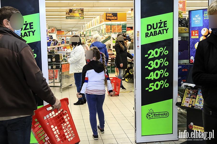 Sklepy Sieci Biedronka. Przestrzeganie nakazów wprowadzonych przez Rząd, fot. 11