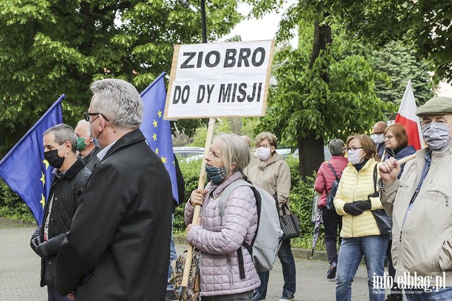 Manifestacja przed elblskim sdem., fot. 2