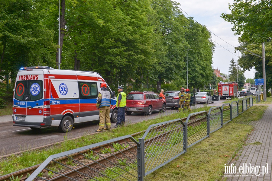 Stuczka na ul. Bema. Kierowca zasaba w czasie jazdy , fot. 2