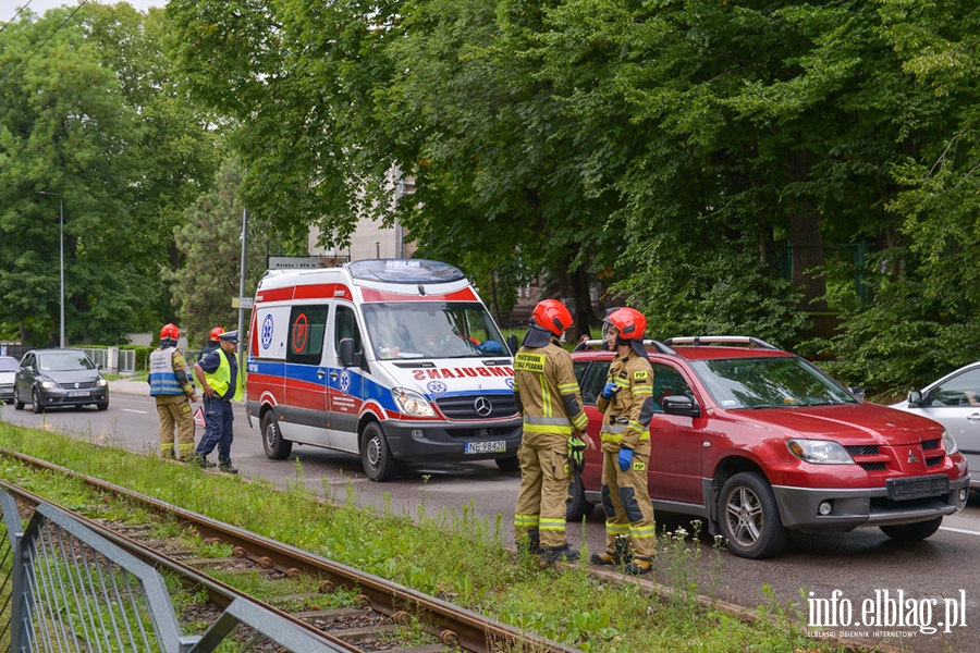 Stuczka na ul. Bema. Kierowca zasaba w czasie jazdy , fot. 4