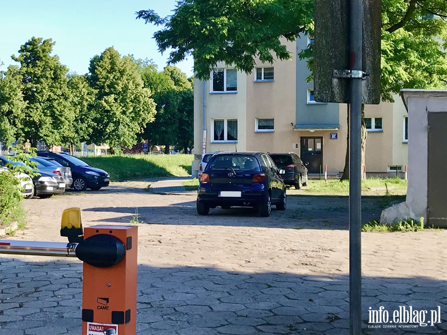  Mistrzowie parkowania w Elblągu (część 55), fot. 4