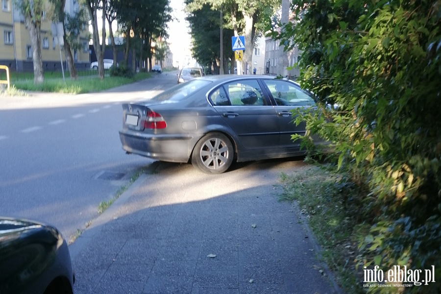 Mistrzowie parkowania w Elblągu (część 60), fot. 8